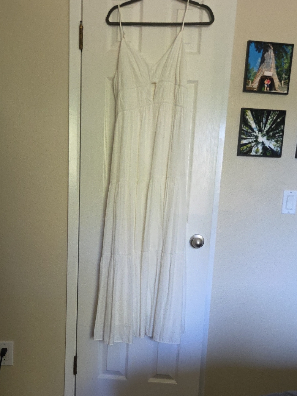 Light Cream Spaghetti-Strap Maxi Dress with Tiered Skirt